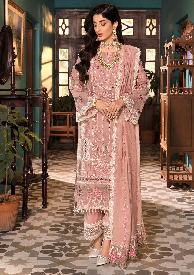 Mawra Hocane wearing ELAF dusty pink embroidered lawn suit with heavy jewelry