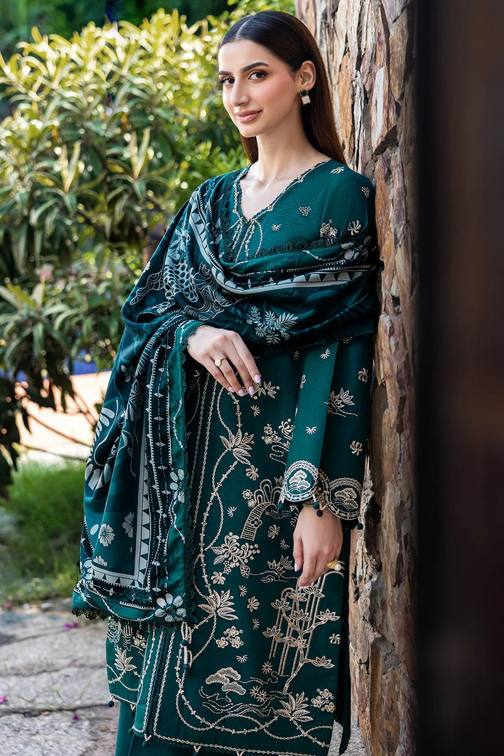 Farasha 6185 green lawn suit with heavy embroidery and printed dupatta